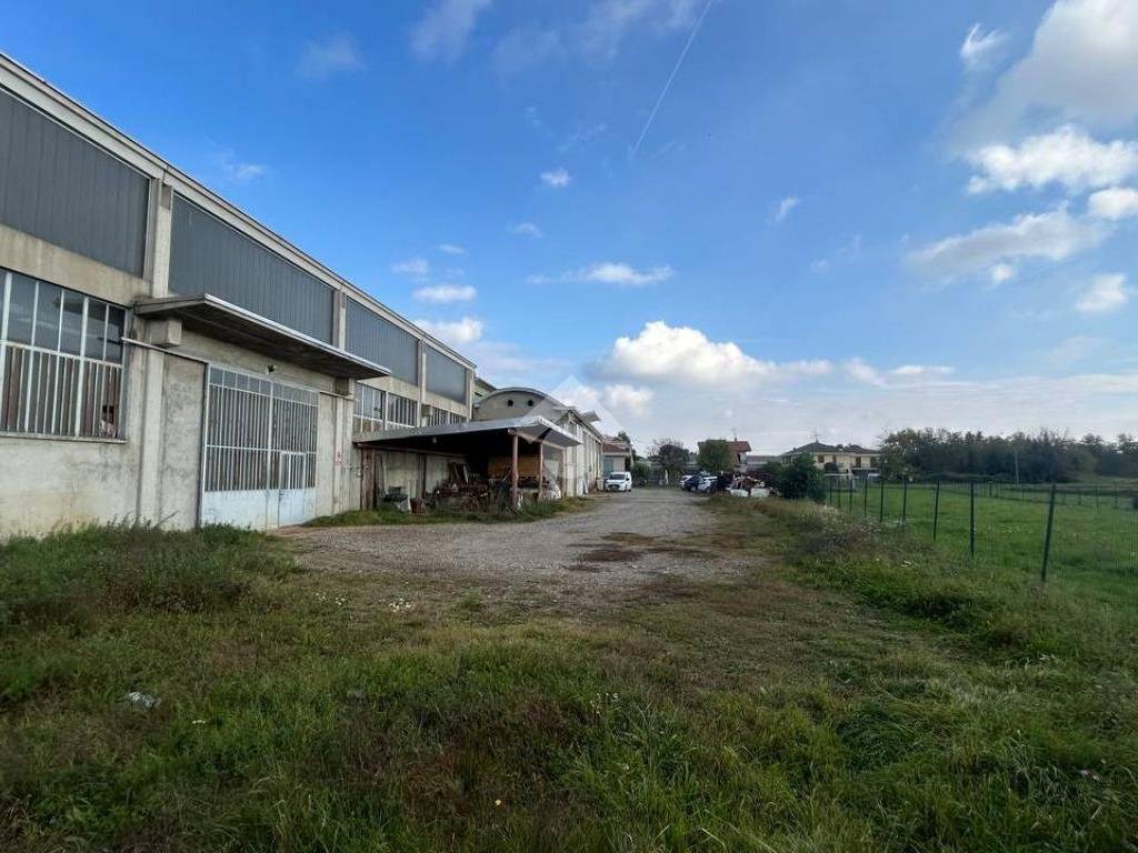 Immobile a Samarate in Via Aspesi Gaetano, 147 - Foto 2