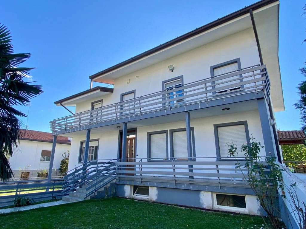 Villa a Tricesimo in Via Giacomo Matteotti - Foto 3