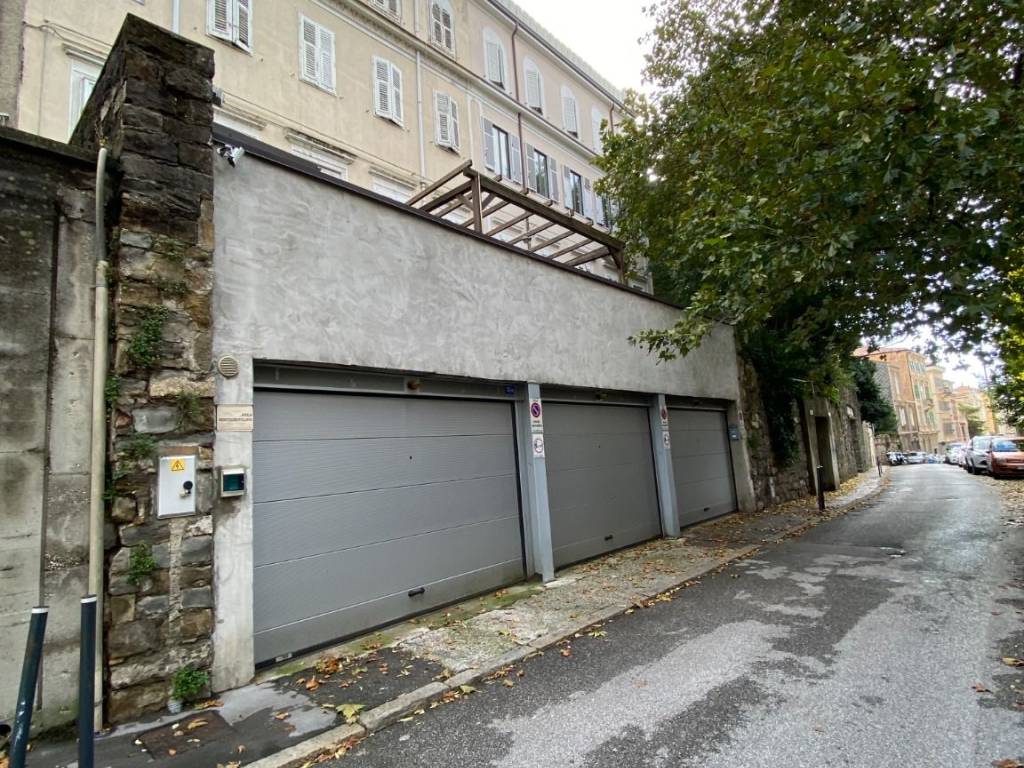 Appartamento a Trieste in Via Francesco Crispi, 77 - Foto 3