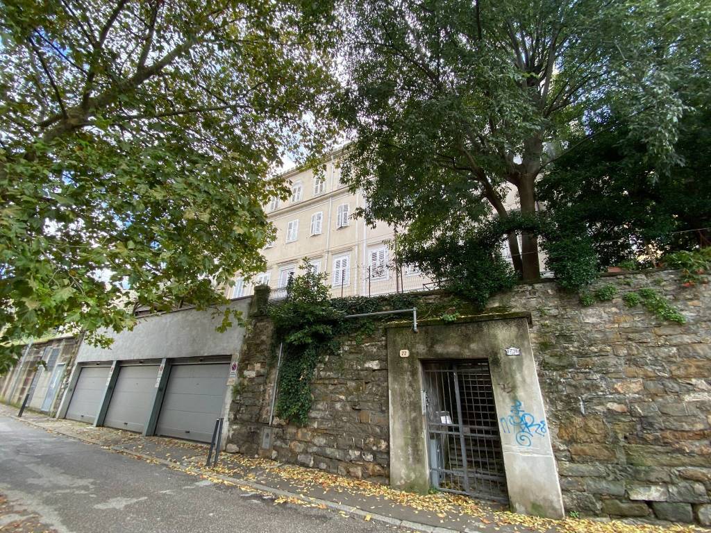 Appartamento a Trieste in Via Francesco Crispi, 77 - Foto 4