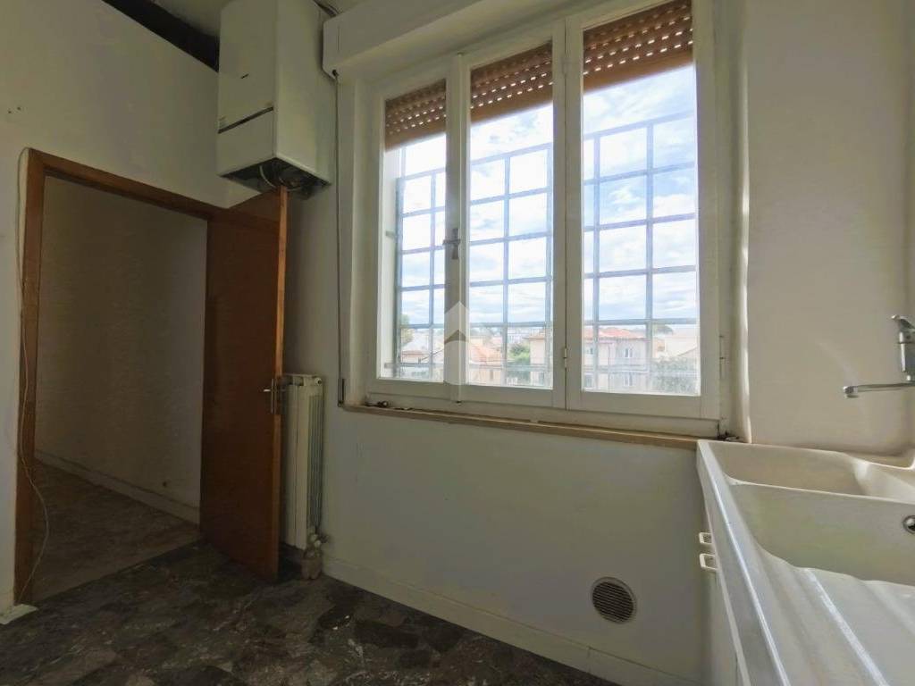 Appartamento a Civitanova marche in Via Regina Elena, 194 - Foto 3