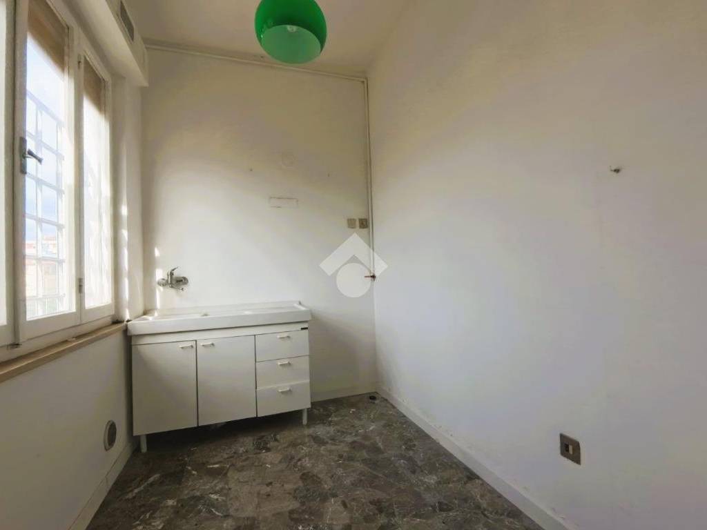 Appartamento a Civitanova marche in Via Regina Elena, 194 - Foto 4