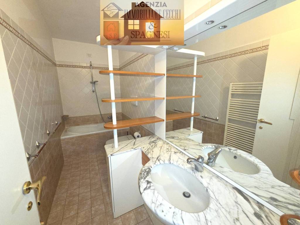 Casa indipendente a Campi bisenzio in Via Pistoiese - Foto 3
