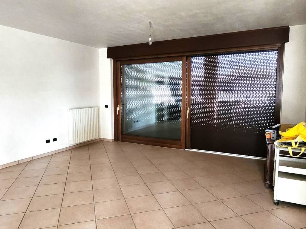 Villa a Gorla maggiore in Via 1 Maggio - Foto 5