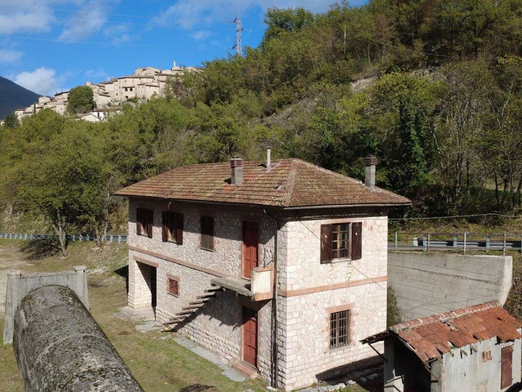 Villa a Vallo di nera in Strada Provinciale di Vallo di Nera - Foto 2