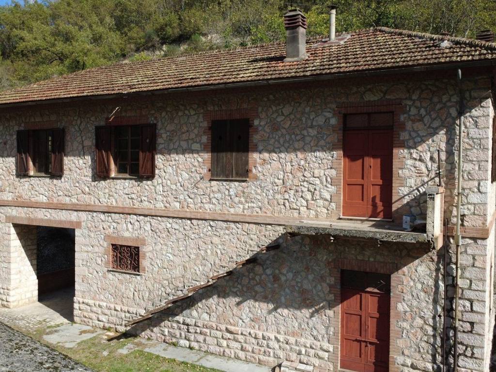 Villa a Vallo di nera in Strada Provinciale di Vallo di Nera - Foto 3