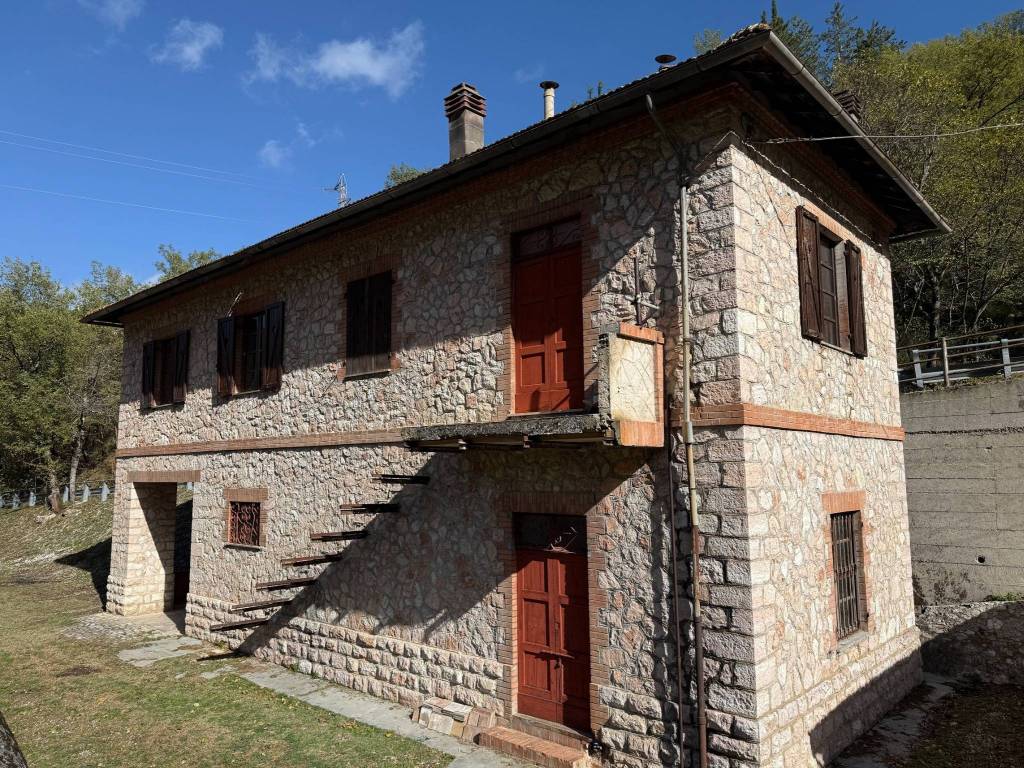 Villa a Vallo di nera in Strada Provinciale di Vallo di Nera - Foto 4