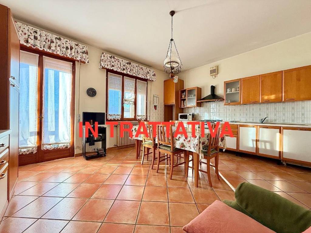 Appartamento a Vigasio in Via IV Novembre, 16 - Foto 2