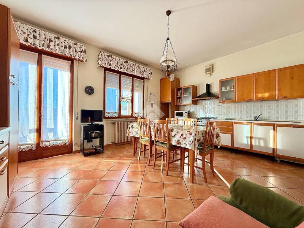Appartamento a Vigasio in Via IV Novembre, 16 - Foto 5