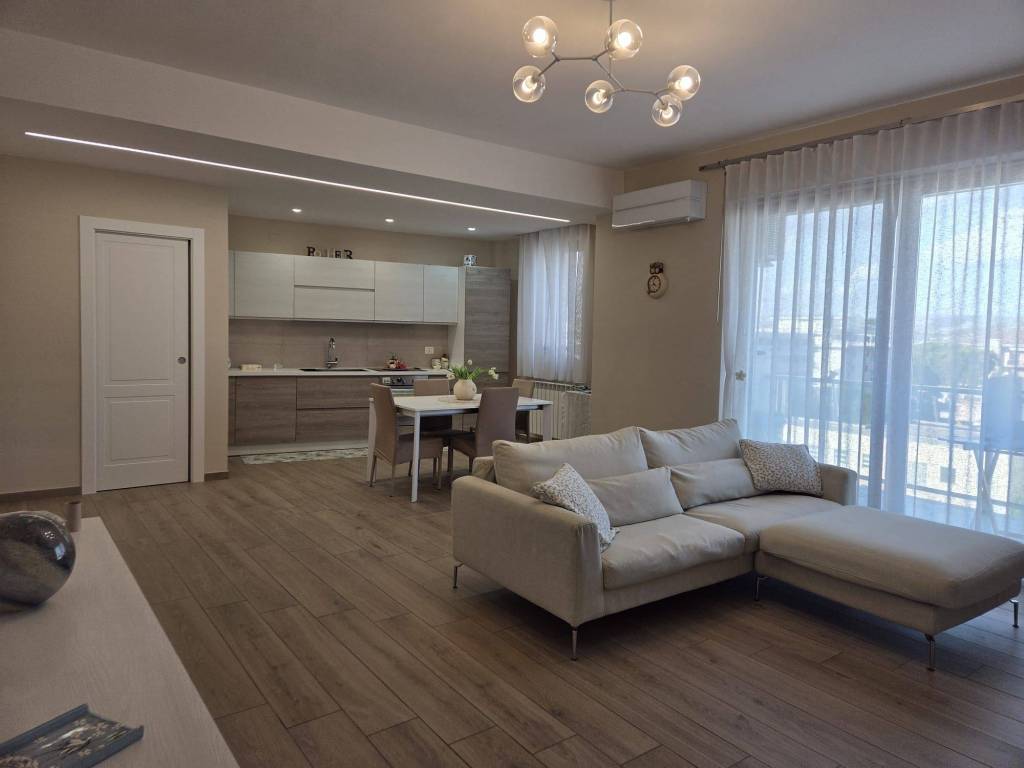 Appartamento a Benevento in Via Enzo Marmorale - Foto 2