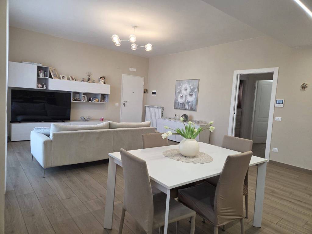 Appartamento a Benevento in Via Enzo Marmorale - Foto 4