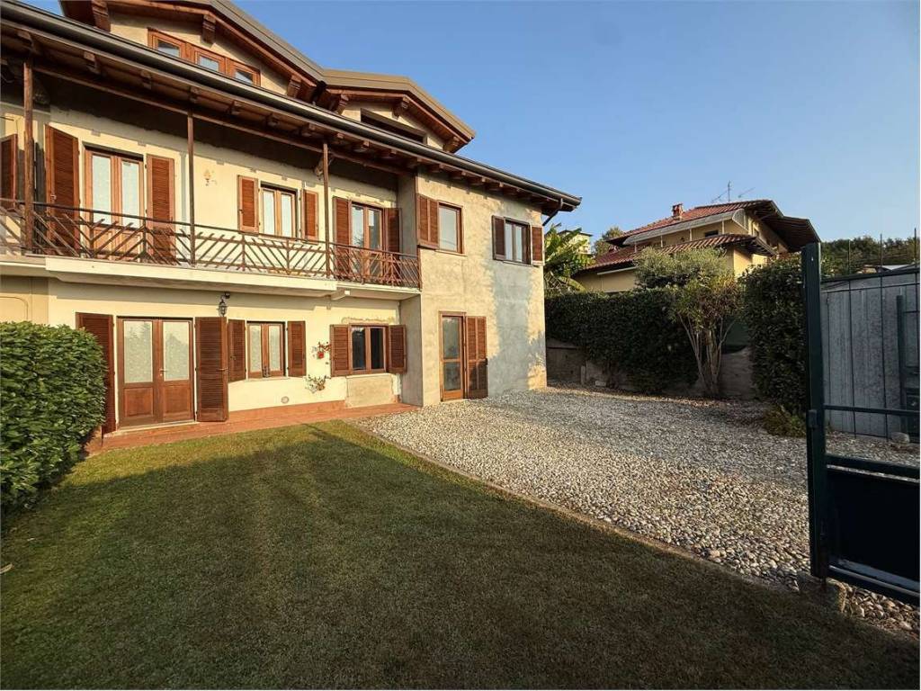 Villa a Nebbiuno in via beudo - Foto 2