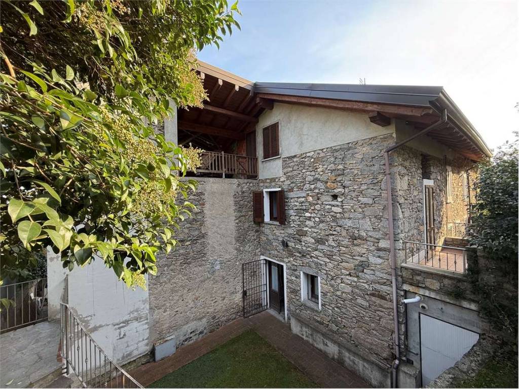 Villa a Nebbiuno in via beudo - Foto 5