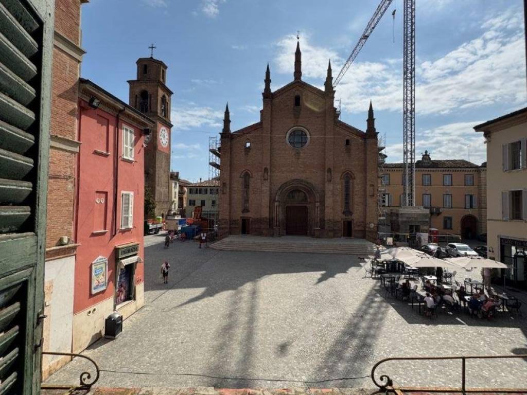 Appartamento a Fiorenzuola d'arda in Piazza Fratelli Molinari - Foto 4