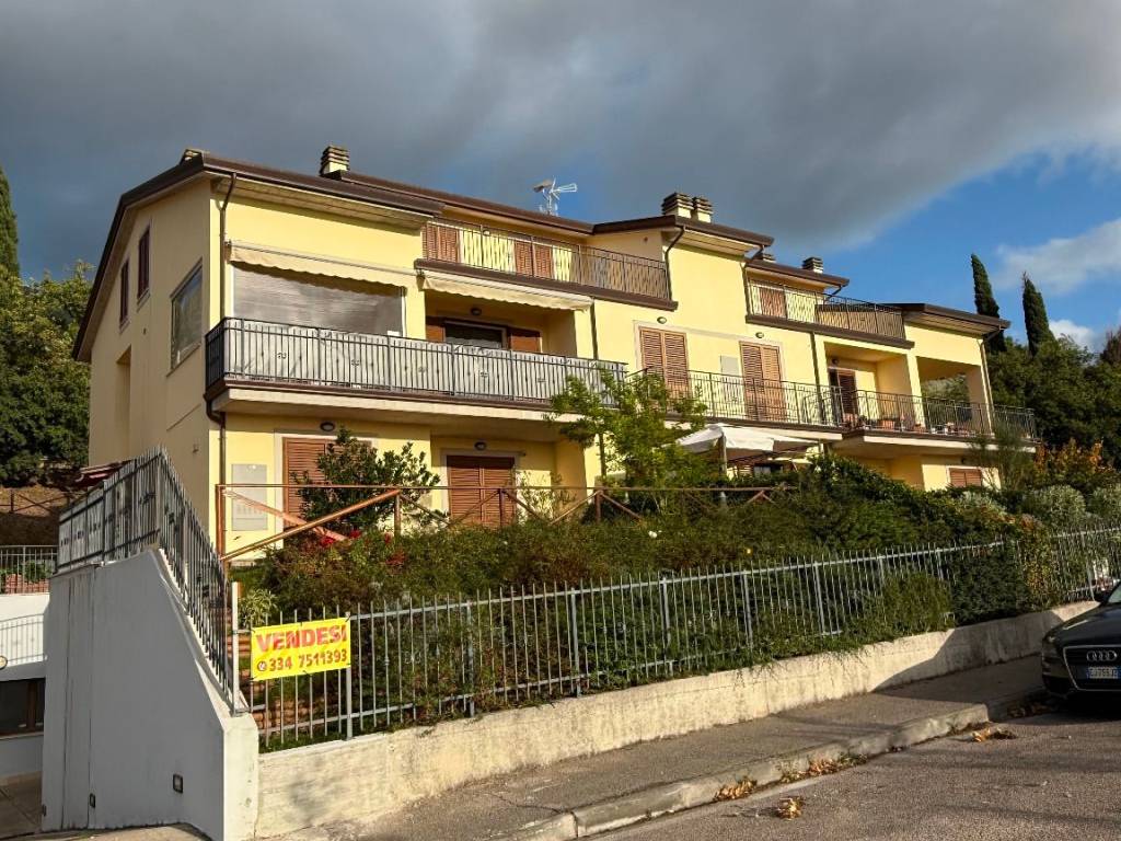 Appartamento a Assisi in Via Colle del Benzi - Foto 2