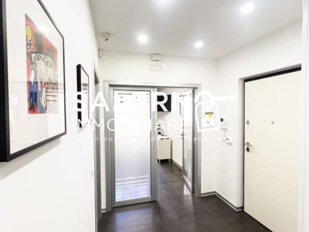 Appartamento a Salerno in Via Giovan Battista Amendola, 37 - Foto 2