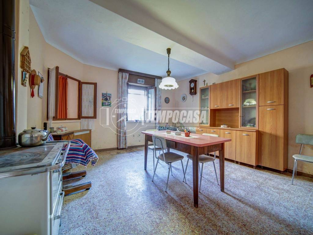 Casa indipendente a Carnago in Via Stribiana 14 - Foto 4