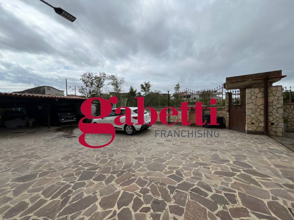 Villa a Maddaloni in Via Sant'Eustachio, 144 - Foto 4