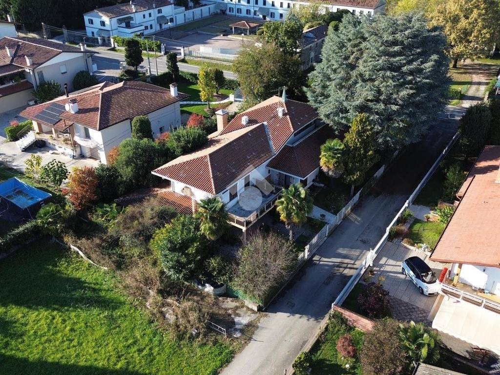 Villa a Castelfranco veneto in Via Brenta, 55 - Foto 4