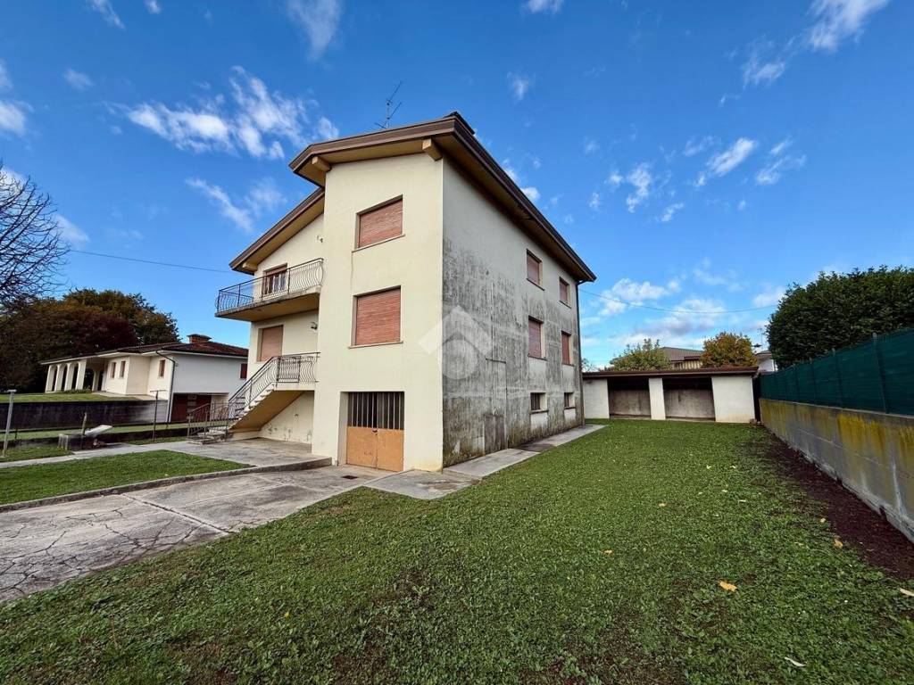 Villa a Fiume veneto in Via Conti Ricchieri, 73 - Foto 2