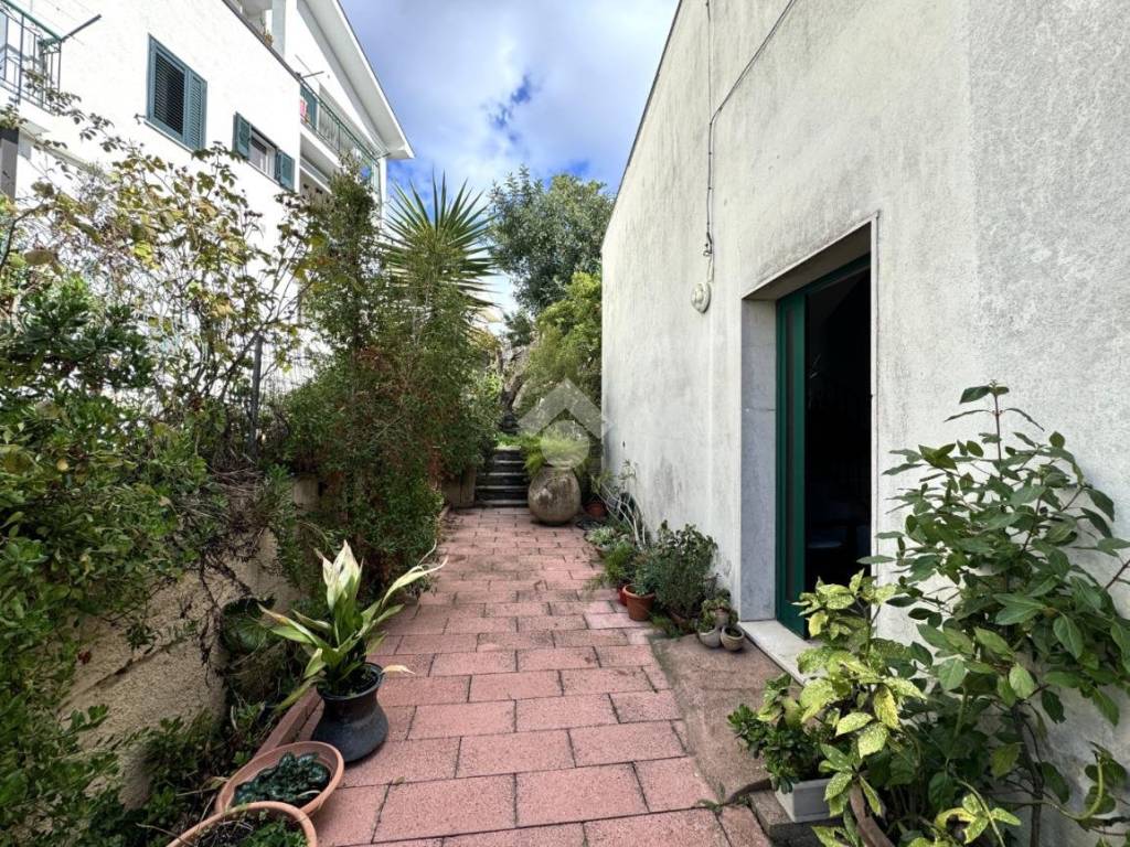 Villetta a schiera a Nuoro in Via Ichnusa, 22 - Foto 3