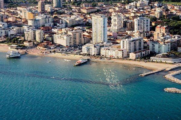 Appartamento a Follonica in Via Giacomelli - Foto 2