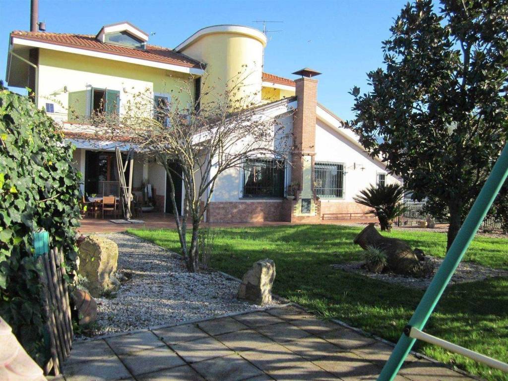 Villa a Giffoni sei casali in via San Pietro - Foto 4