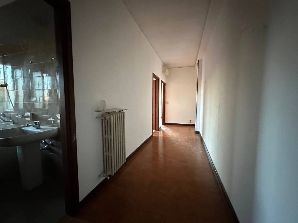 Appartamento a Asti in Via Vittorio Faletti - Foto 4