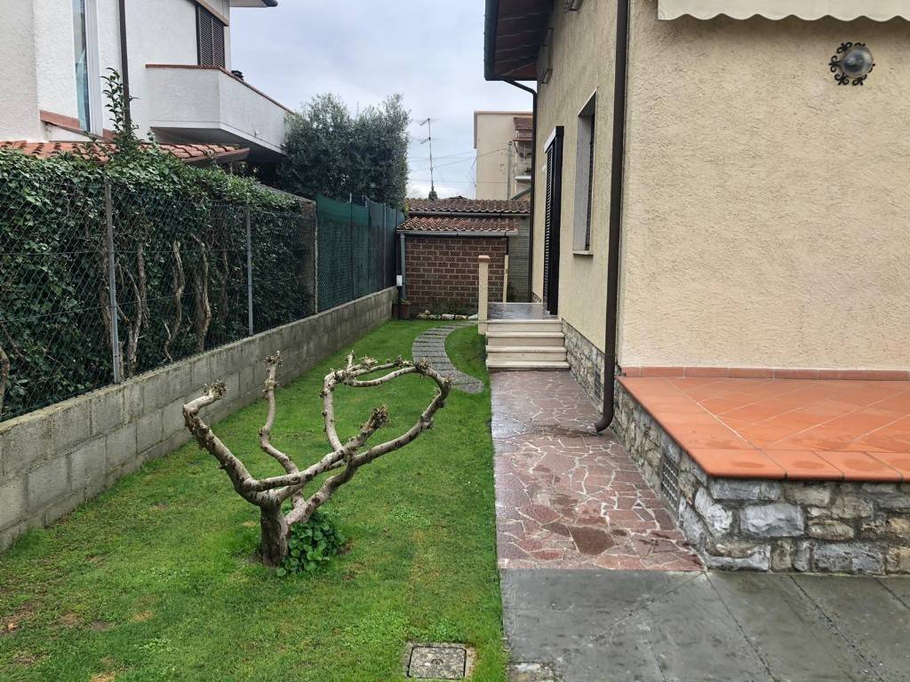 Villa a Pietrasanta in Via Benedetto Brin, 13 - Foto 5