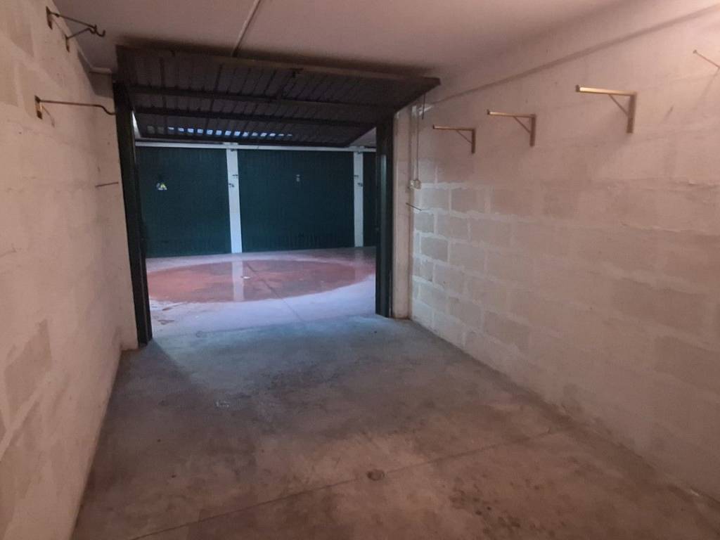 Box / garage a Bologna in Via Antonio Levanti - Foto 3