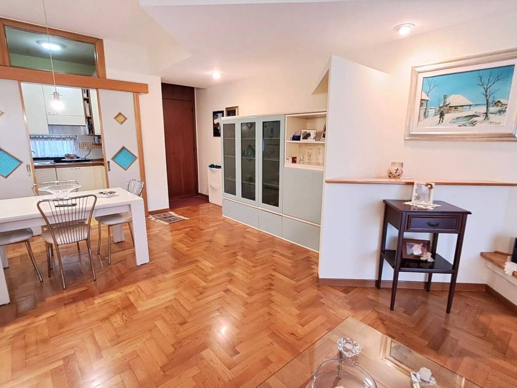 Appartamento a Adelfia in Via Bianchi Dottula, 27 - Foto 4