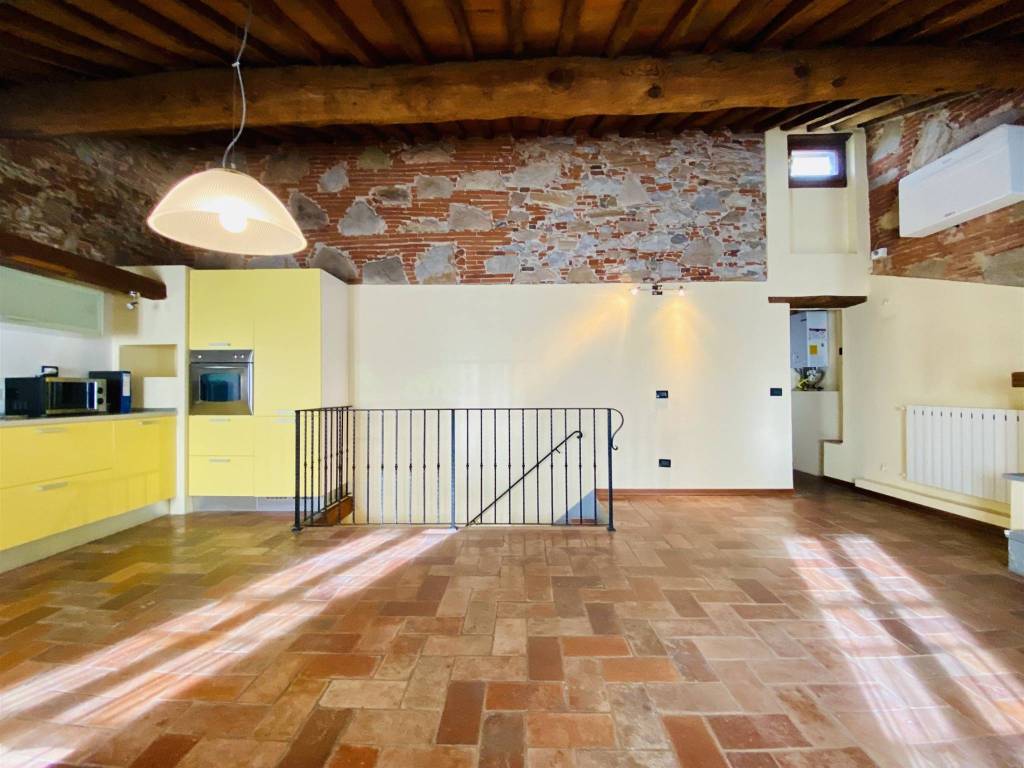 Appartamento a Lucca in Via La Viaccia 1, 61 - Foto 2