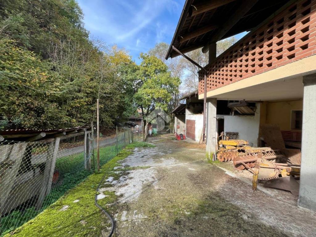 Casa indipendente a Revello in Via Comba Sant'ilario, 3 - Foto 3