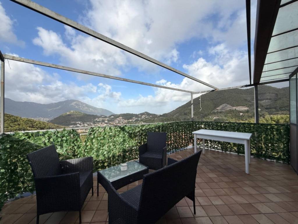 Appartamento a Cava de' tirreni in Via Michele di Florio - Foto 2