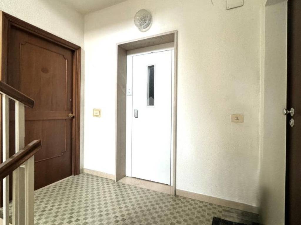 Appartamento a Nuoro in Via Monsignor Giuseppe Melas, 34 - Foto 2