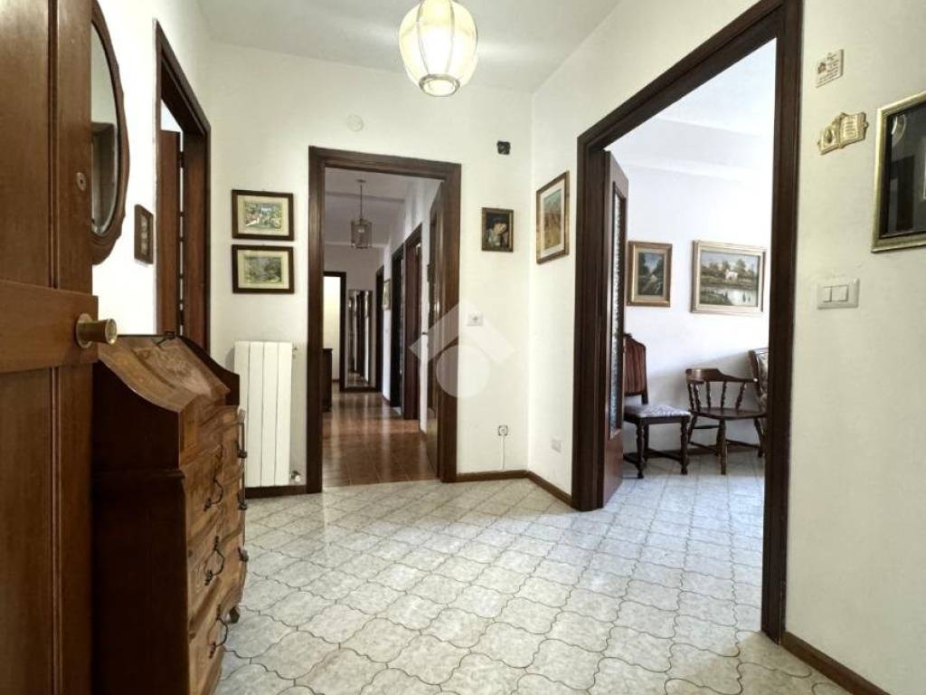 Appartamento a Nuoro in Via Monsignor Giuseppe Melas, 34 - Foto 3