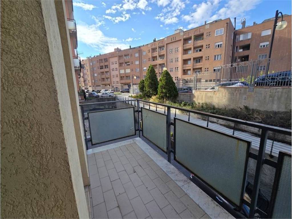 Appartamento a Catanzaro in Via Gioacchino da Fiore, 47 - Foto 2