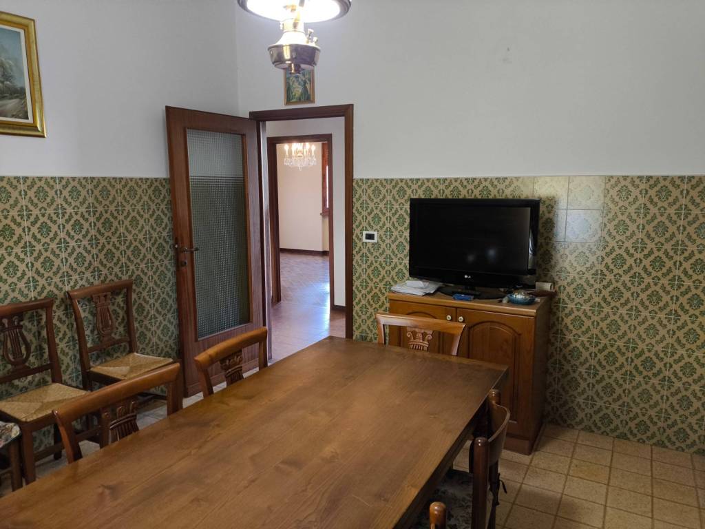Villa a Monsummano terme in Piazza Giuseppe Giusti, 55 - Foto 3