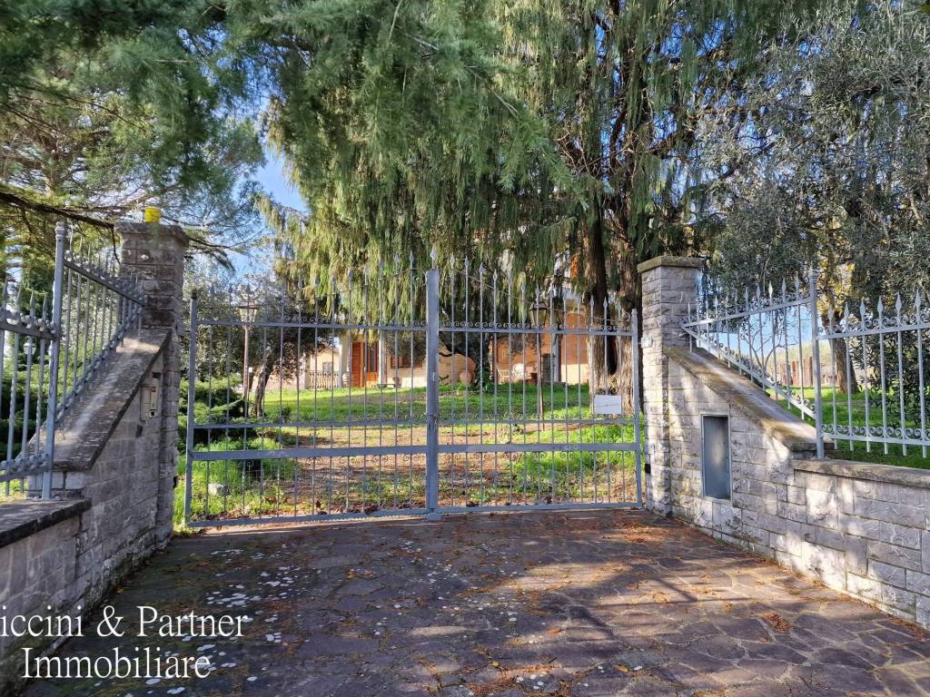 Villa a Castiglione del lago in Viale Perugia - Foto 3