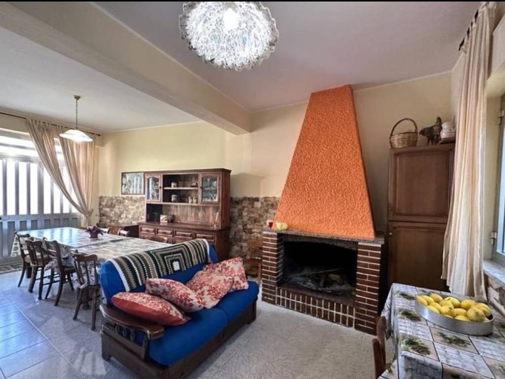 Casa indipendente a Milazzo in Vico 2 Garrisi - Foto 5
