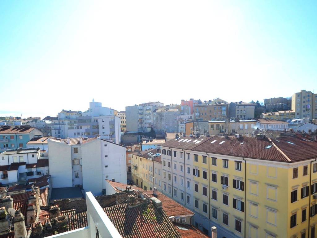 Attico / mansarda a Trieste in Via della Madonnina, 19 - Foto 2