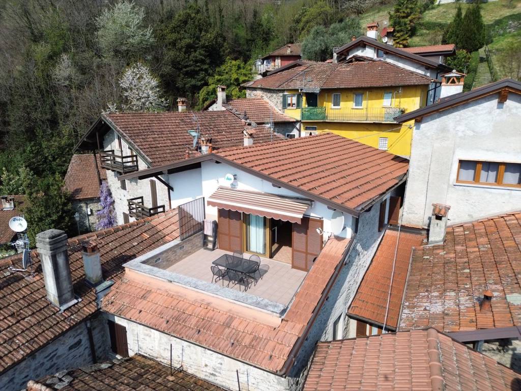 Rustico / casale a Gravedona ed uniti in Via Giussanico, 38 - Foto 3