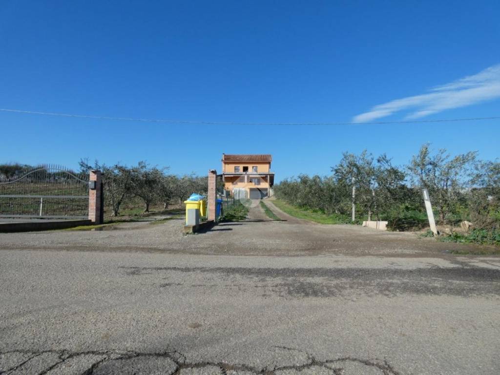 Rustico / casale a Scanzano jonico in Via Tagliamento - Foto 2