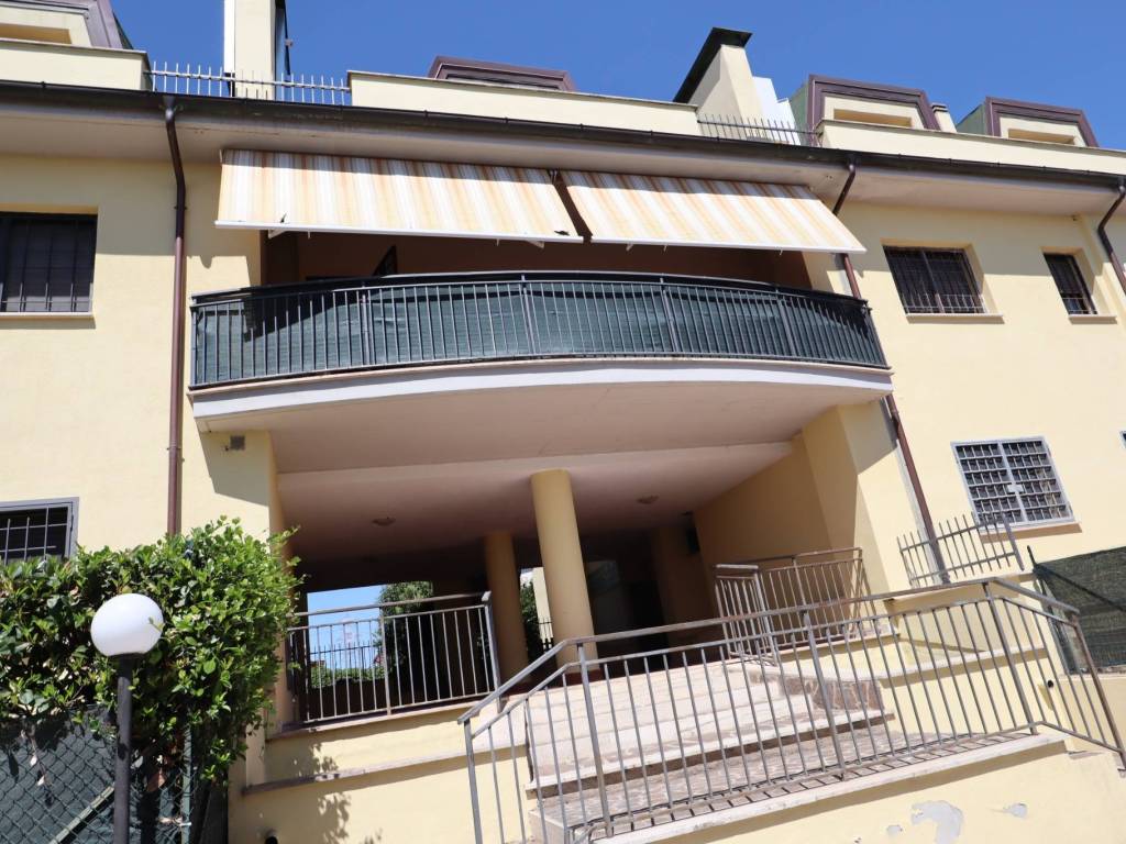 Appartamento a Capena in Via Provinciale Capena Bivio - Foto 2