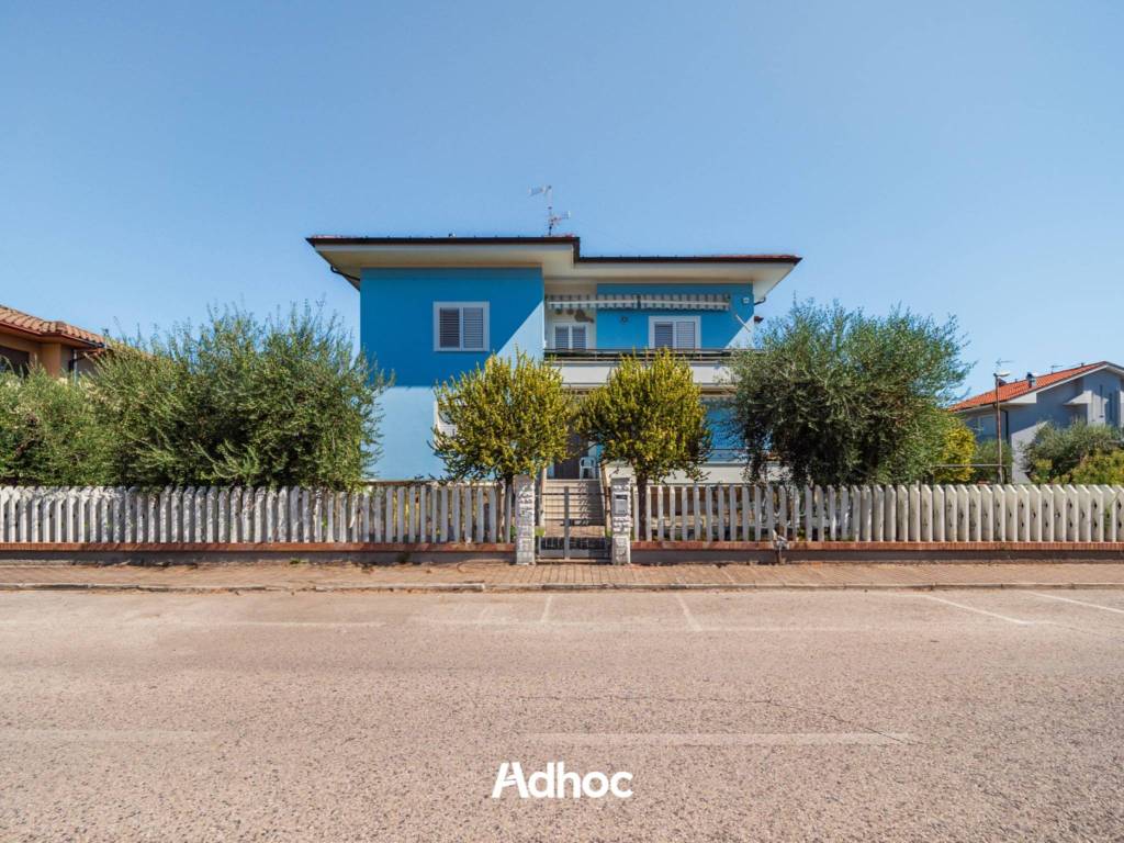 Casa indipendente a Cartoceto in Viale Antonio Gramsci, 4 - Foto 2