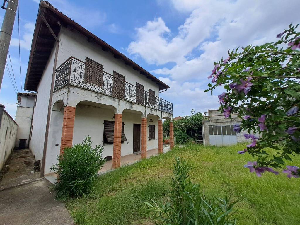 Villa a Alessandria in Strada Frugarolo, 54 - Foto 2