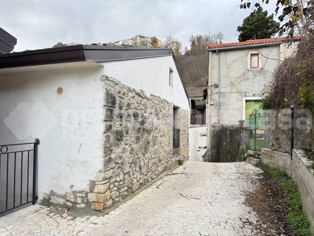 Appartamento a Montenero val cocchiara in Via Cerreto - Foto 3