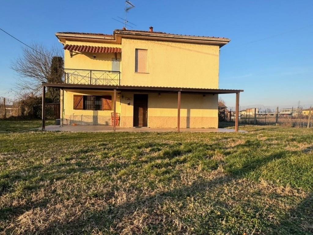 Villa a Vigevano in Viale Agricoltura - Foto 2
