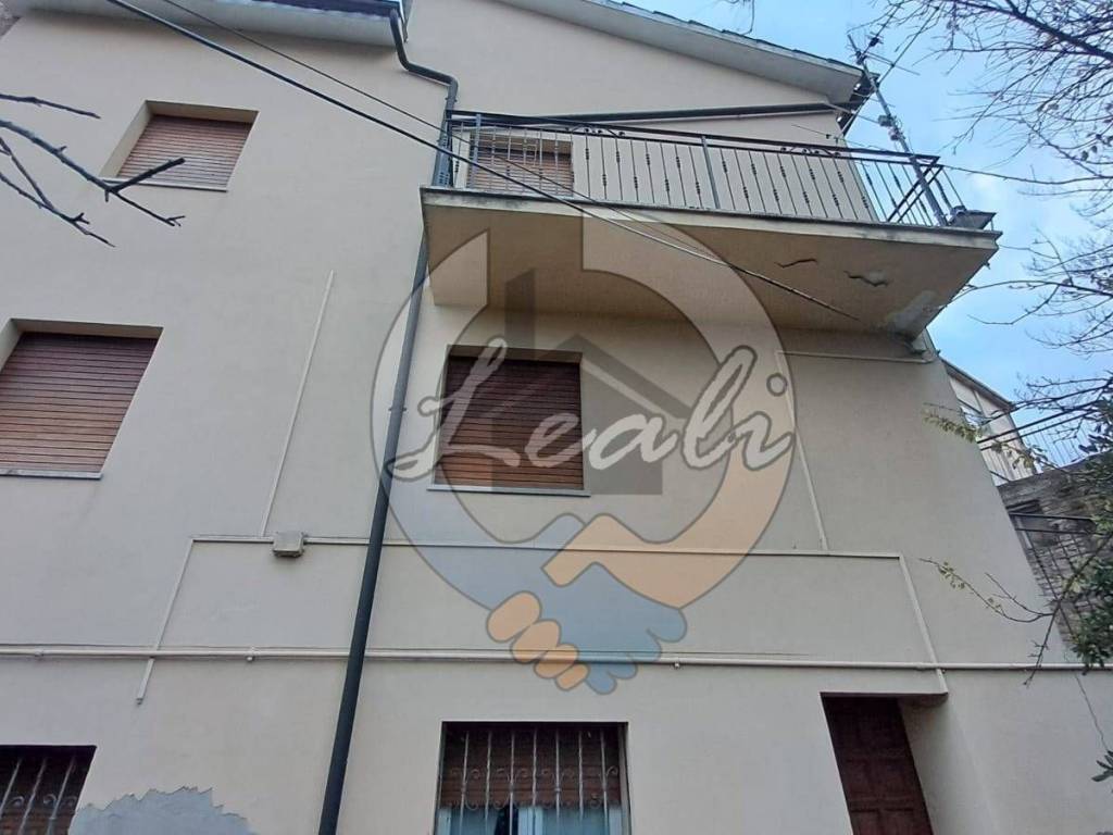 Casa indipendente a Montegiorgio in VIA DEL COLLE, 9 - Foto 3