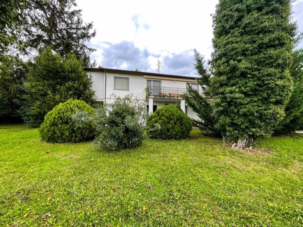 Villa a Massarosa in Via delle fonti, 369 - Foto 4